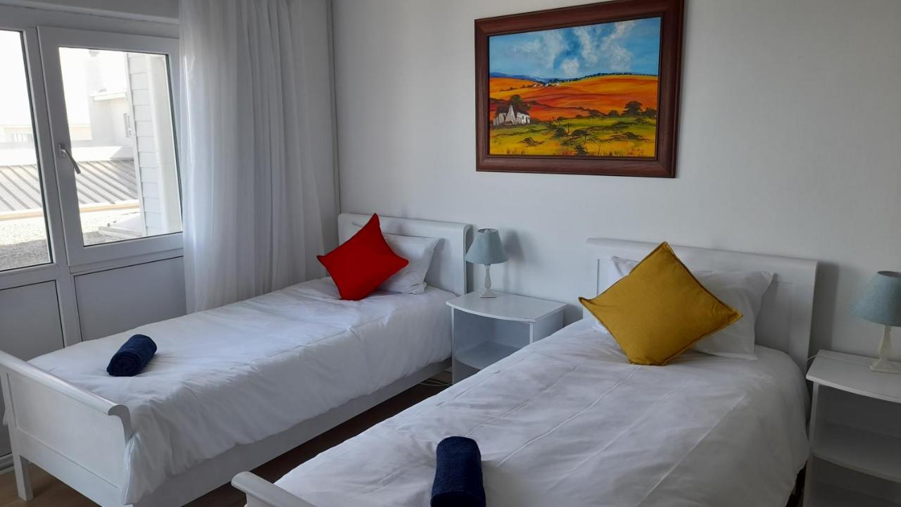 Swept Away Guesthouse - No-Loadshedding Yzerfontein Exterior photo
