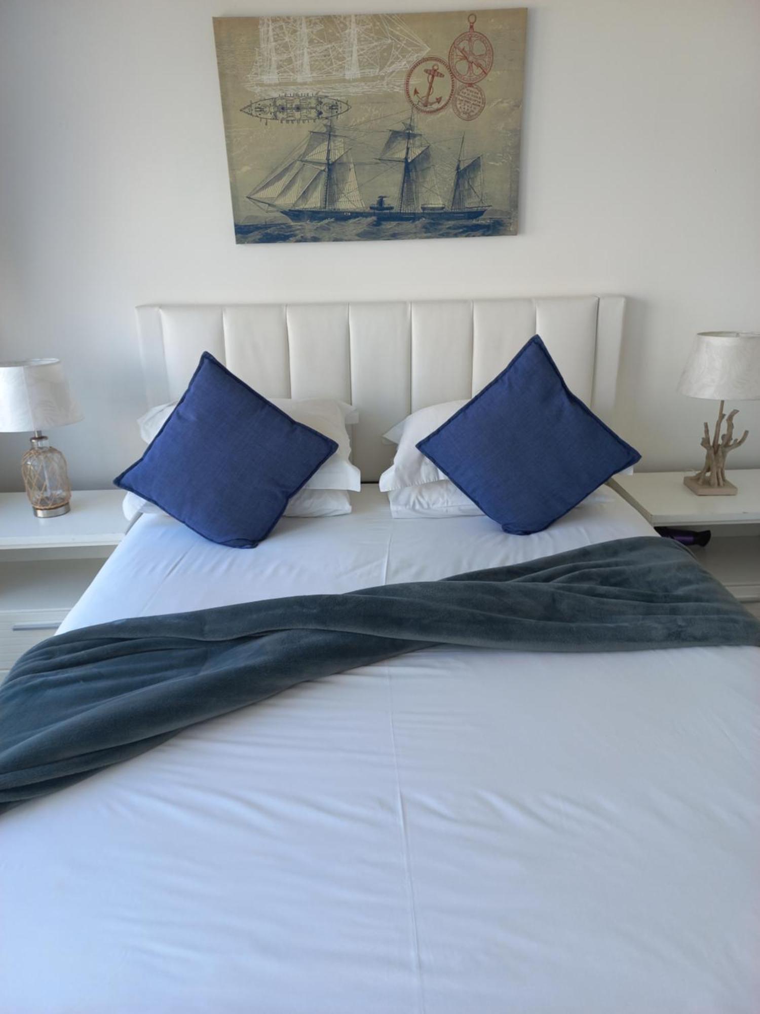 Swept Away Guesthouse - No-Loadshedding Yzerfontein Exterior photo