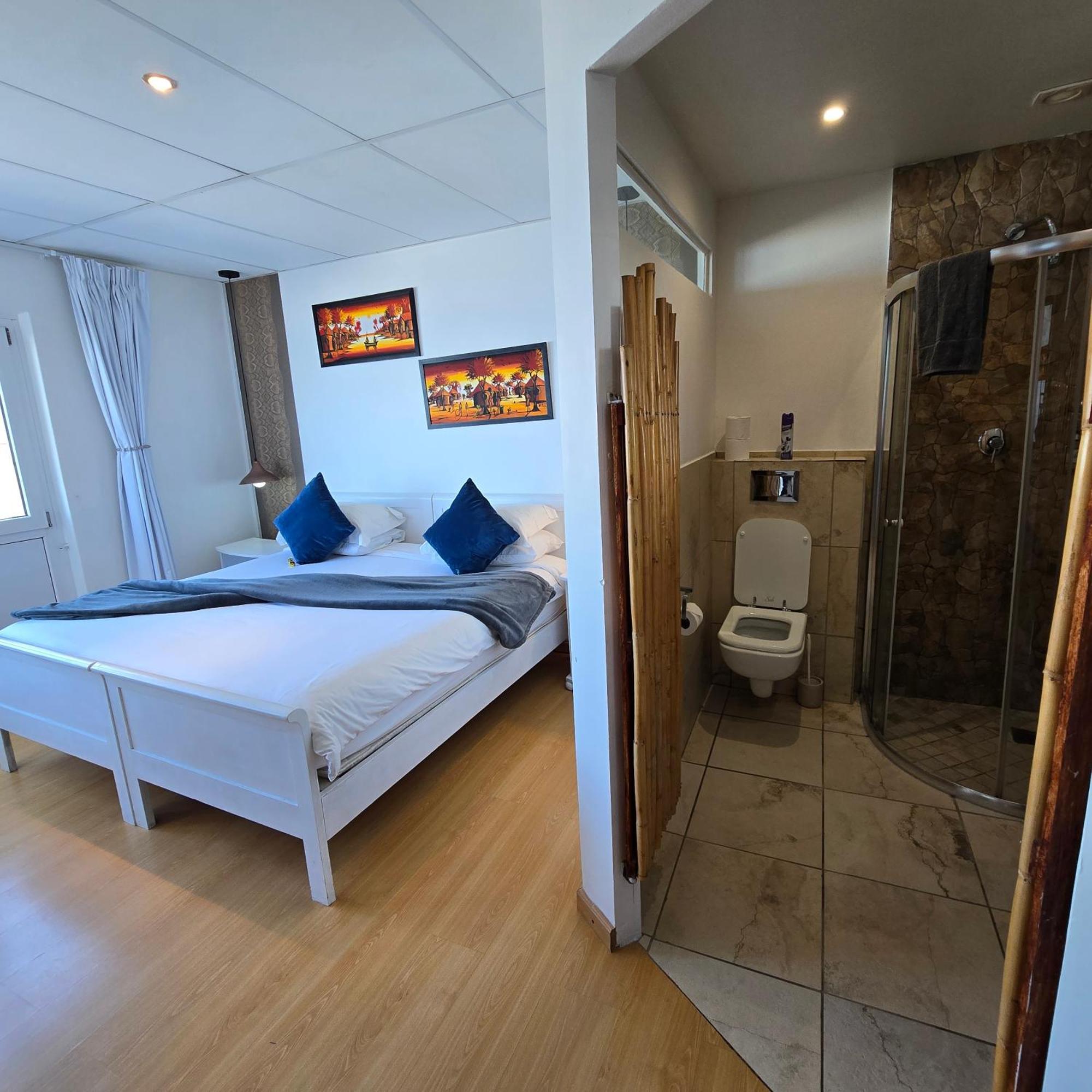 Swept Away Guesthouse - No-Loadshedding Yzerfontein Exterior photo